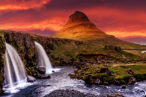 Obraz Na Płótnie Wodospad Kirkjufellsfoss Na Islandii Obraz Na Płótnie Wodospad Kirkjufellsfoss Na Islandii