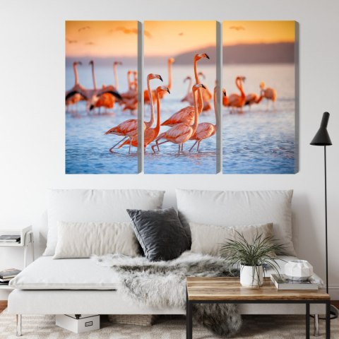 Obraz Wieloczęściowy Stado Flamingów Nad Wodą Obraz Wieloczęściowy Stado Flamingów Nad Wodą