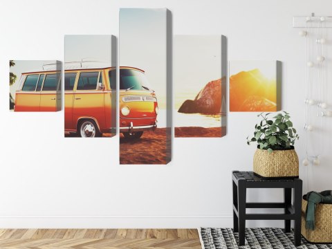Obraz Wieloczęściowy Retro Samochód Na Plaży Obraz Wieloczęściowy Retro Samochód Na Plaży