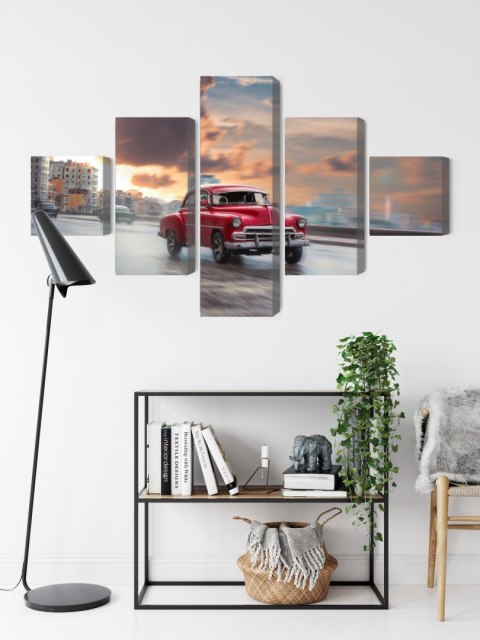 Obraz Wieloczęściowy Zabytkowy Samochód Na Drodze Obraz Wieloczęściowy Zabytkowy Samochód Na Drodze