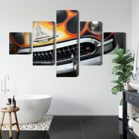 Obraz Wieloczęściowy Zabytkowy Samochód Z Płomieniami Obraz Wieloczęściowy Zabytkowy Samochód Z Płomieniami