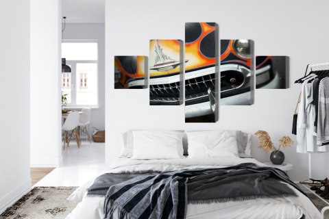 Obraz Wieloczęściowy Zabytkowy Samochód Z Płomieniami Obraz Wieloczęściowy Zabytkowy Samochód Z Płomieniami