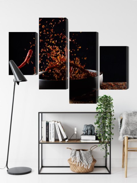 Obraz Wieloczęściowy Pieprz Cayenne W Locie