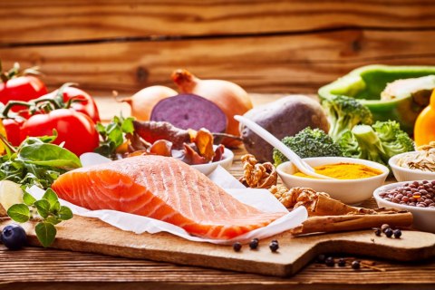 Obraz Wieloczęściowy Łosoś Wśród Warzyw