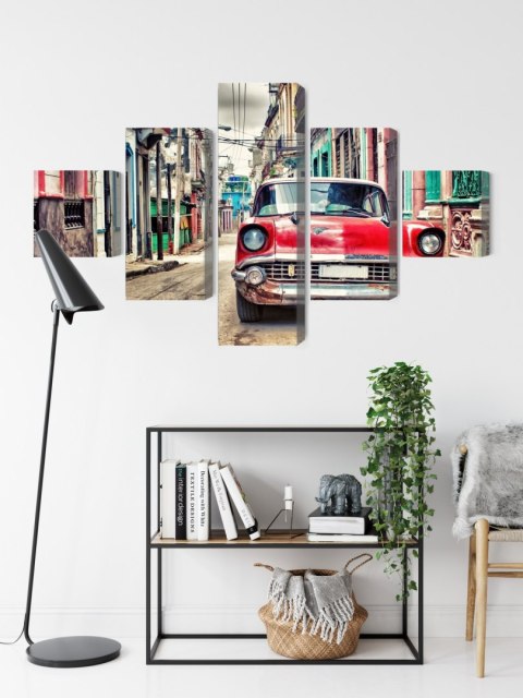 Obraz Wieloczęściowy Czerwony Samochód Chevroleta W Stylu Retro Obraz Wieloczęściowy Czerwony Samochód Chevroleta W Stylu Retro