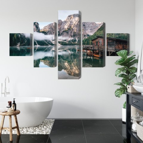 Obraz Wieloczęściowy Domek Nad Włoskim Jeziorem Braies 3D Obraz Wieloczęściowy Domek Nad Włoskim Jeziorem Braies 3D