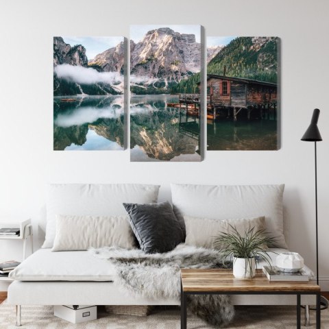 Obraz Wieloczęściowy Domek Nad Włoskim Jeziorem Braies 3D Obraz Wieloczęściowy Domek Nad Włoskim Jeziorem Braies 3D