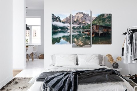 Obraz Wieloczęściowy Domek Nad Włoskim Jeziorem Braies 3D Obraz Wieloczęściowy Domek Nad Włoskim Jeziorem Braies 3D