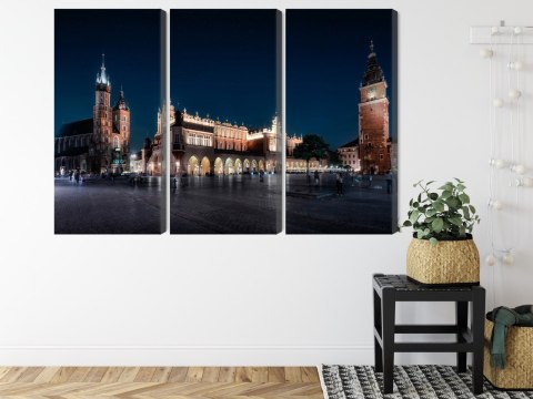 Obraz Wieloczęściowy Krakowskie Sukiennice I Wieża Mariacka Nocą Obraz Wieloczęściowy Krakowskie Sukiennice I Wieża Mariacka Nocą