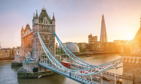Obraz Wieloczęściowy Tower Bridge O Wschodzie Słońca Obraz Wieloczęściowy Tower Bridge O Wschodzie Słońca