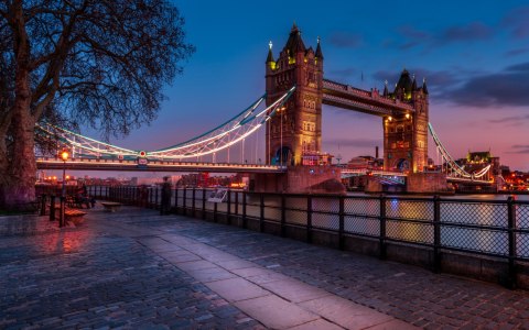 Obraz Wieloczęściowy Tower Bridge W Londynie O Zachodzie Słońca Obraz Wieloczęściowy Tower Bridge W Londynie O Zachodzie Słońca