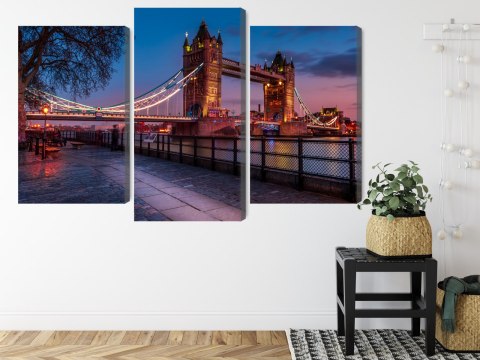 Obraz Wieloczęściowy Tower Bridge W Londynie O Zachodzie Słońca Obraz Wieloczęściowy Tower Bridge W Londynie O Zachodzie Słońca