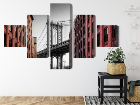 Obraz Wieloczęściowy Widok Na Most Manhattan Bridge Z Ulicy Washington Street Obraz Wieloczęściowy Widok Na Most Manhattan Bridge Z Ulicy Washington Street