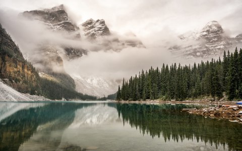 Obraz Wieloczęściowy Jezioro Moraine W Parku Narodowym Banff, Kanada Obraz Wieloczęściowy Jezioro Moraine W Parku Narodowym Banff, Kanada