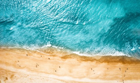 Obraz Wieloczęściowy Widok Z Lotu Ptaka Na Ocean I Plażę Obraz Wieloczęściowy Widok Z Lotu Ptaka Na Ocean I Plażę