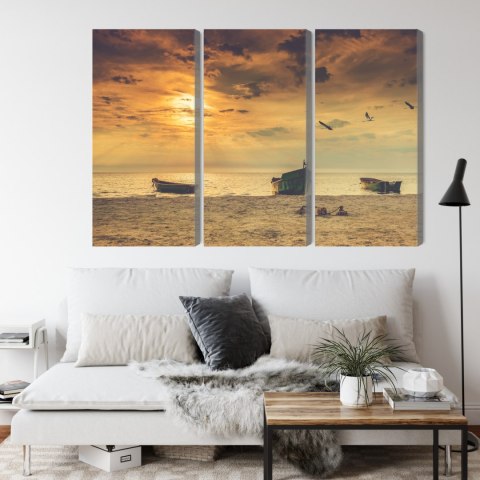 Obraz Wieloczęściowy Łodzie Na Plaży O Zachodzie Słońca Obraz Wieloczęściowy Łodzie Na Plaży O Zachodzie Słońca