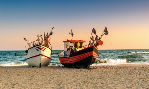 Obraz Wieloczęściowy Łodzie Rybackie Na Plaży Obraz Wieloczęściowy Łodzie Rybackie Na Plaży
