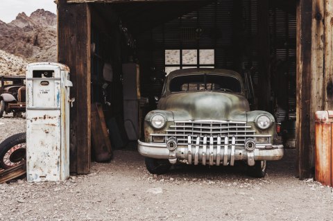 Obraz Wieloczęściowy Stary Samochód W Stylu Vintage Obraz Wieloczęściowy Stary Samochód W Stylu Vintage