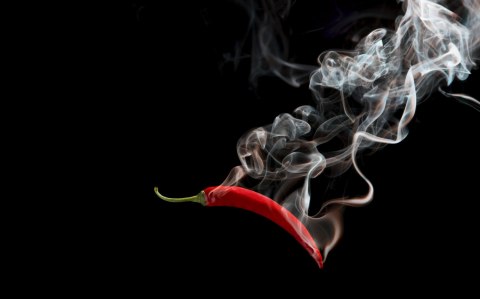 Obraz Wieloczęściowy Czerwone Chili Z Dymem Obraz Wieloczęściowy Czerwone Chili Z Dymem