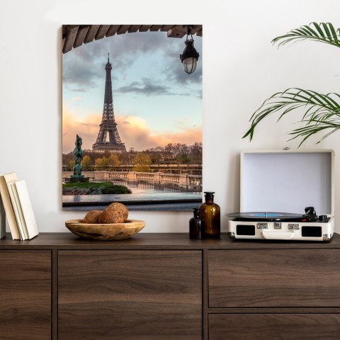 Plakat Widok Na Wieżę Eiffla Z Mostu Bir Hakeim