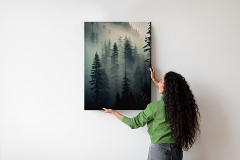 Plakat Drzewa W Mglistym Lesie
