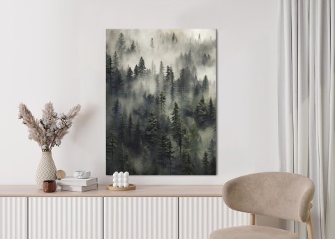 Plakat Górskie Wzgórza Pokryte Lasem We Mgle