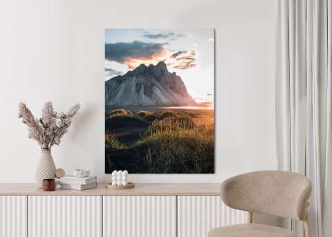 Plakat Jezioro Otoczone Skalistymi Górami W Szwajcarii