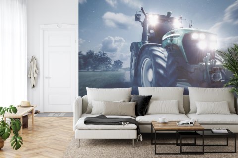 Fototapeta Pędzący Traktor Nocą