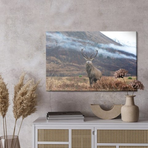 Obraz Na Płótnie Majestatyczny Jeleń Na Tle Gór
