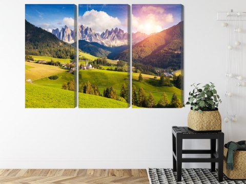 Obraz Wieloczęściowy Słoneczny Dzień W Górach