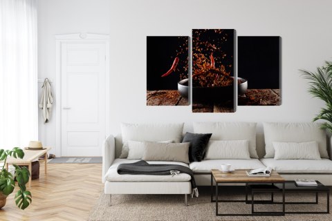 Obraz Wieloczęściowy Pieprz Cayenne W Locie