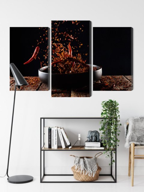 Obraz Wieloczęściowy Pieprz Cayenne W Locie