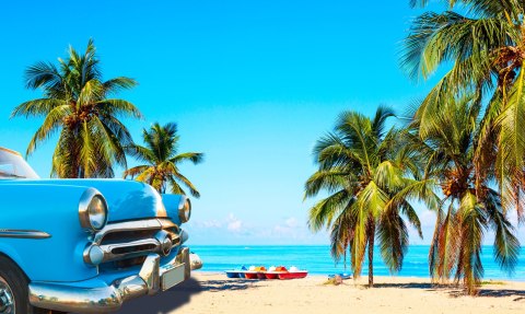 Obraz Wieloczęściowy Varadero Beach Na Kubie I Amerykańskie Auto