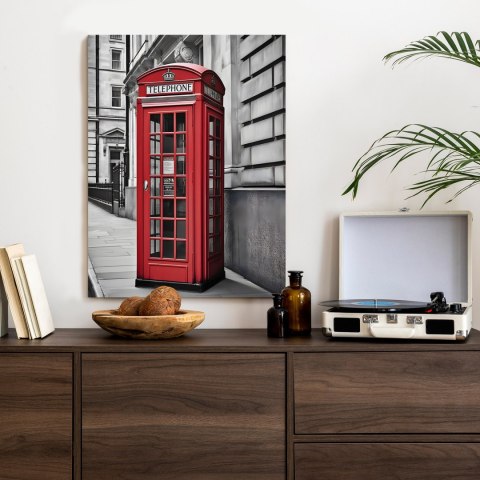 Plakat Czerwona Budka Telefoniczna Na Czarno Białej Ulicy