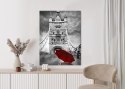 Plakat Czerwony Parasol Na Czarno Białym Tle Z Tower Bridge
