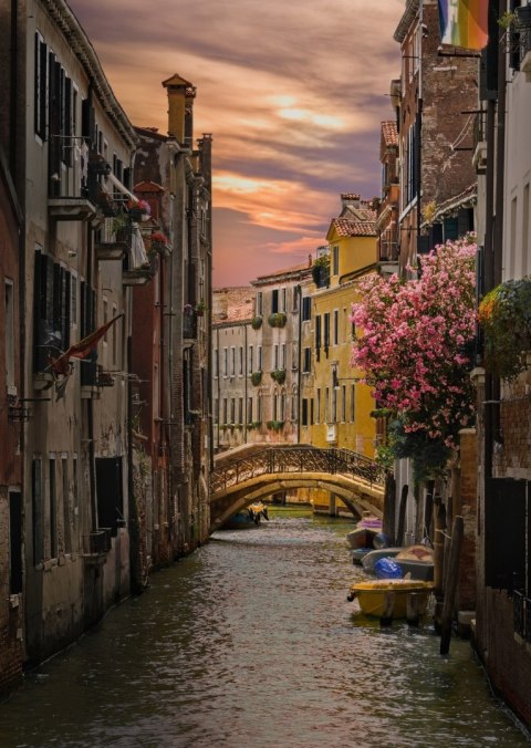 Plakat Most Nad Kanałem O Zachodzie Słońca W Wenecji