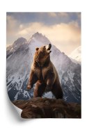 Plakat Niedźwiedź Grizzly Na Śnieżnym Paśmie Górskim