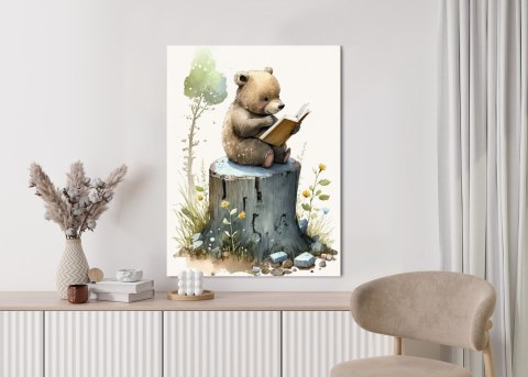 Plakat Niedźwiadek Czytający Bajki Na Pniu Drzewa