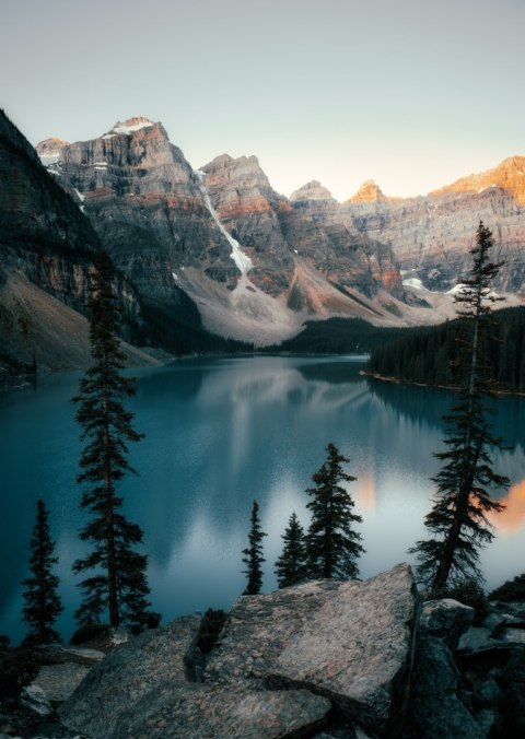 Plakat Błękitna Woda W Górskim Jeziorze