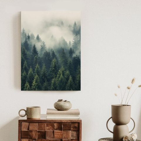 Plakat Gęsta Mgła Nad Zielonym Lasem Iglastym