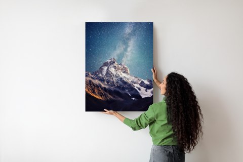 Plakat Gwieździste Nocne Niebo Nad Szczytem Górskim