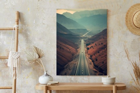 Plakat Samochód Na Drodze Pośród Gór