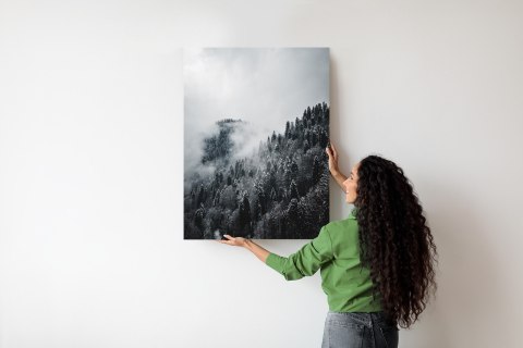 Plakat Zimowy Krajobraz Lasu We Mgle