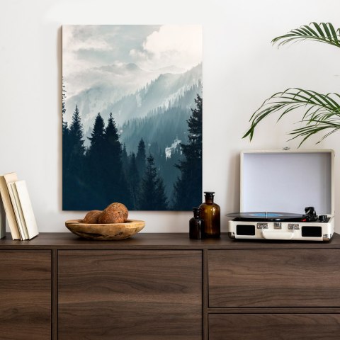 Plakat Górski Las W Porannej Gęstej Mgle