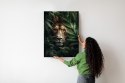 Plakat Lew Wśród Tropikalnych Liści Portret