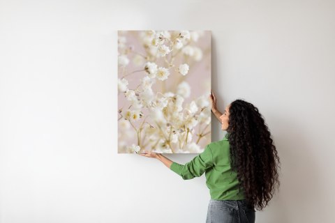 Plakat Białe Drobne Kwiatki Na Różowym Tle