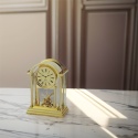 Zegar stołowy w stylu vintage – złoty kolor, mechanizm kwarcowy, elegancki dekoracyjny zegar biurkowy